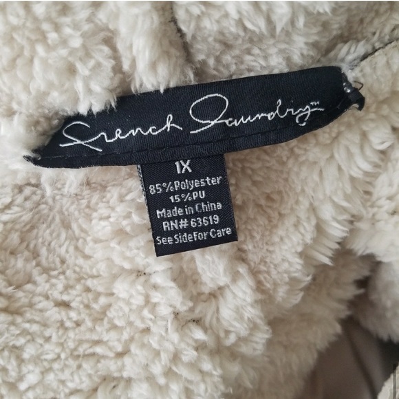 Vest - Picture 6 of 7